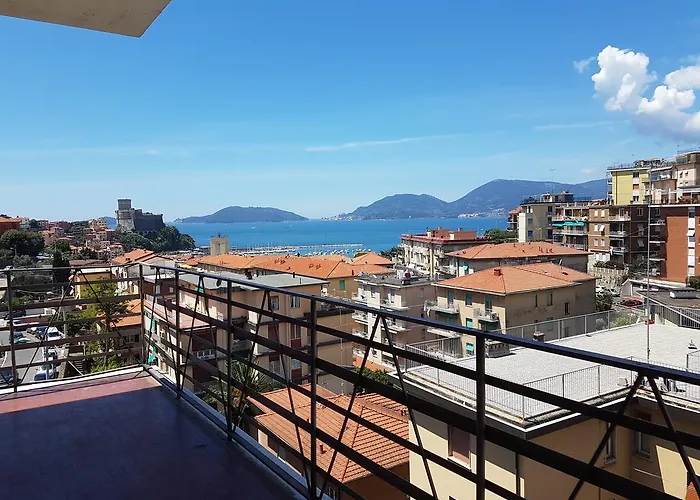 Il Terrazzo Sul Castello Apartment Lerici